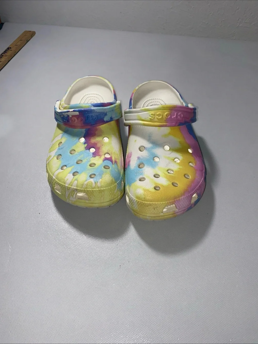 GOOD Unisex Classic Clog Tie-Dye Crocs Size 5 Men 7 Women